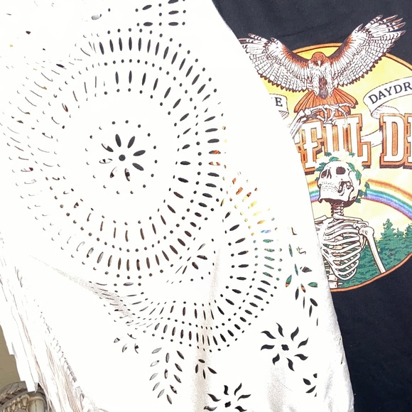 Boho Cut Out Fringed Shawl/Wrap - Picture 5 of 6